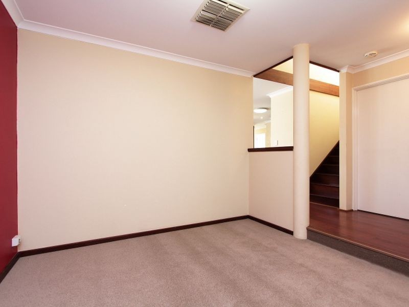 11 Richards Place, Cannington WA 6107