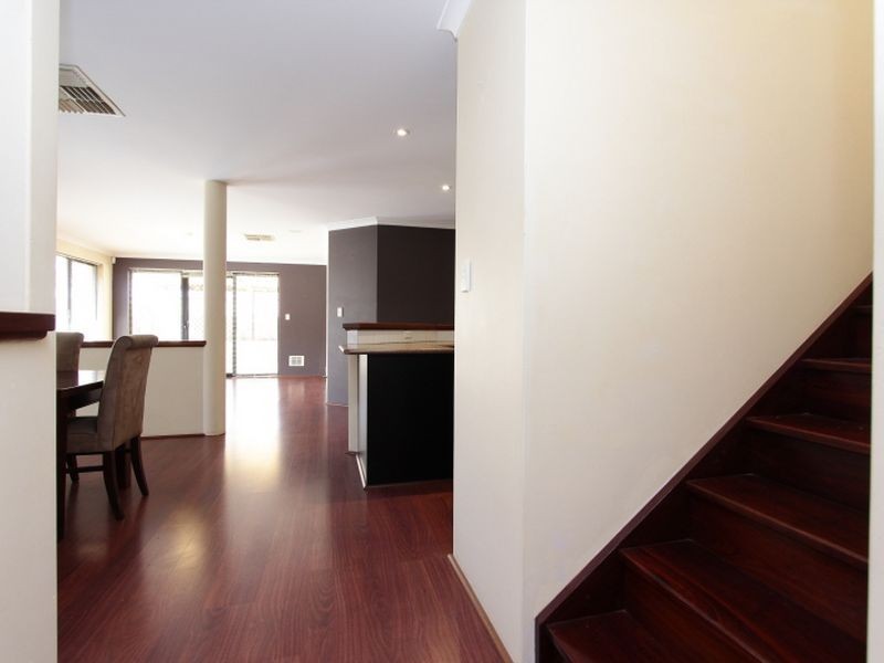 11 Richards Place, Cannington WA 6107