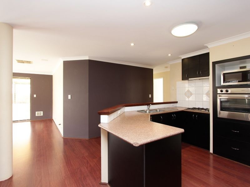 11 Richards Place, Cannington WA 6107