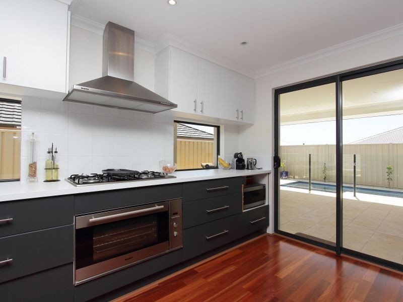 17 Norwich Way, High Wycombe WA 6057