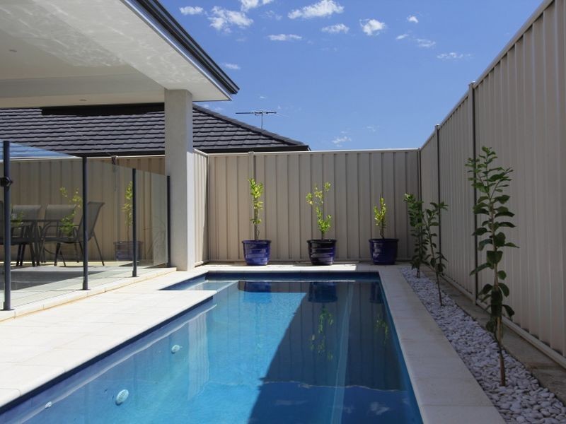 17 Norwich Way, High Wycombe WA 6057