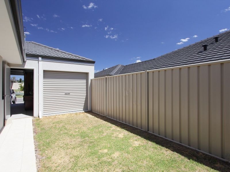 17 Norwich Way, High Wycombe WA 6057