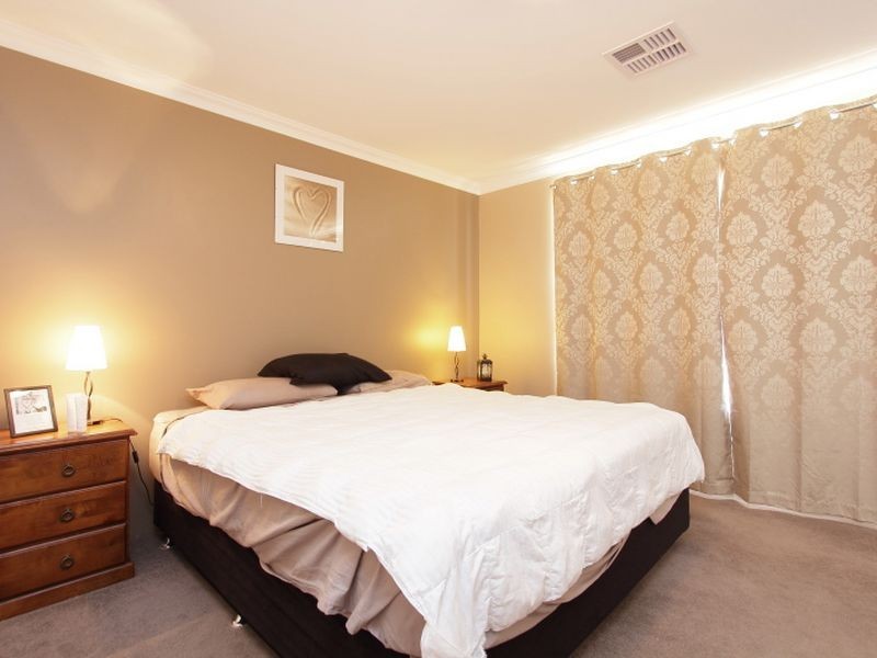 17 Norwich Way, High Wycombe WA 6057