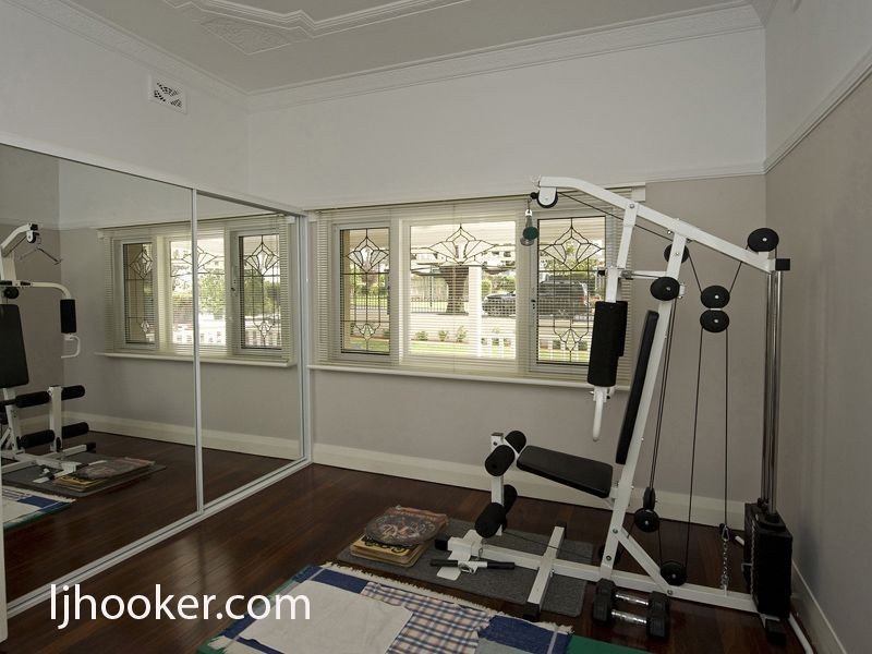 8 Rathay Street, Victoria Park WA 6100