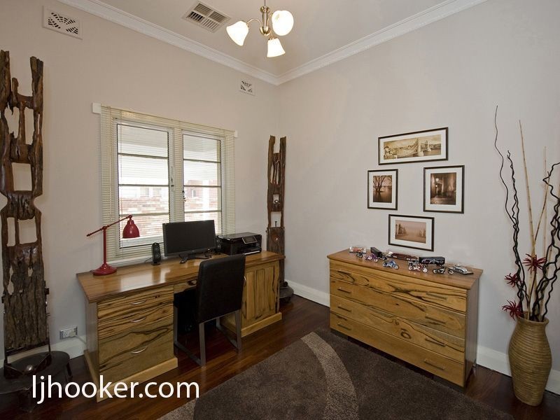 8 Rathay Street, Victoria Park WA 6100