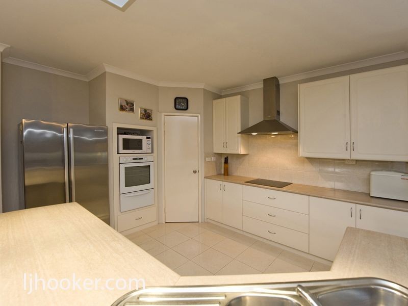 17 Melbourne Street, St James WA 6102