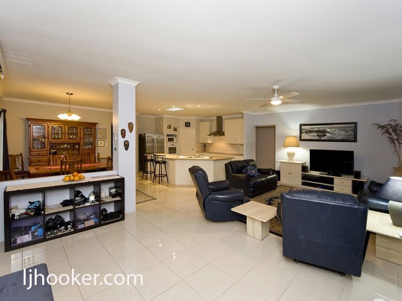 17 Melbourne Street, St James WA 6102