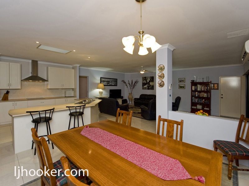 17 Melbourne Street, St James WA 6102