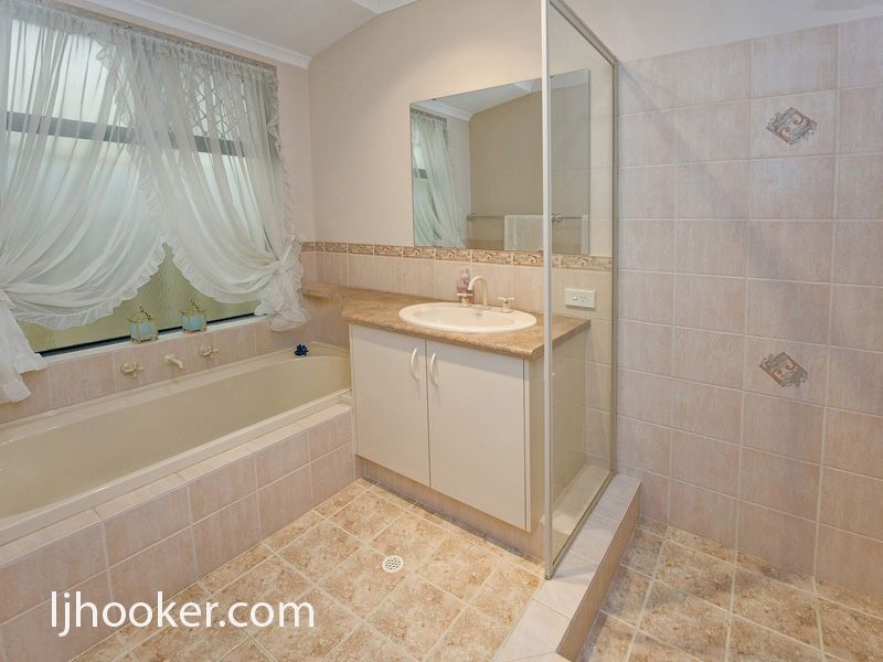 17 Melbourne Street, St James WA 6102
