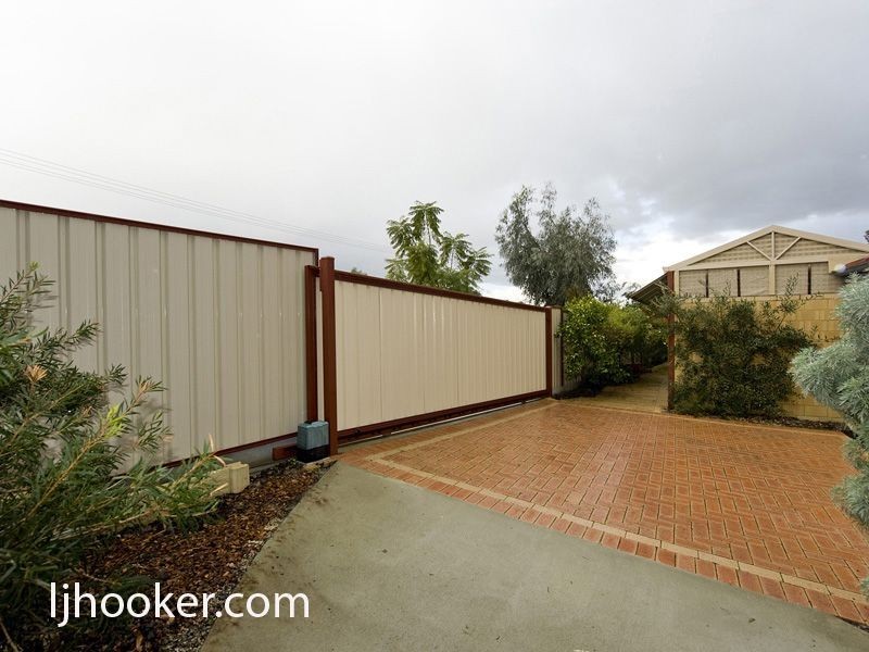17 Melbourne Street, St James WA 6102