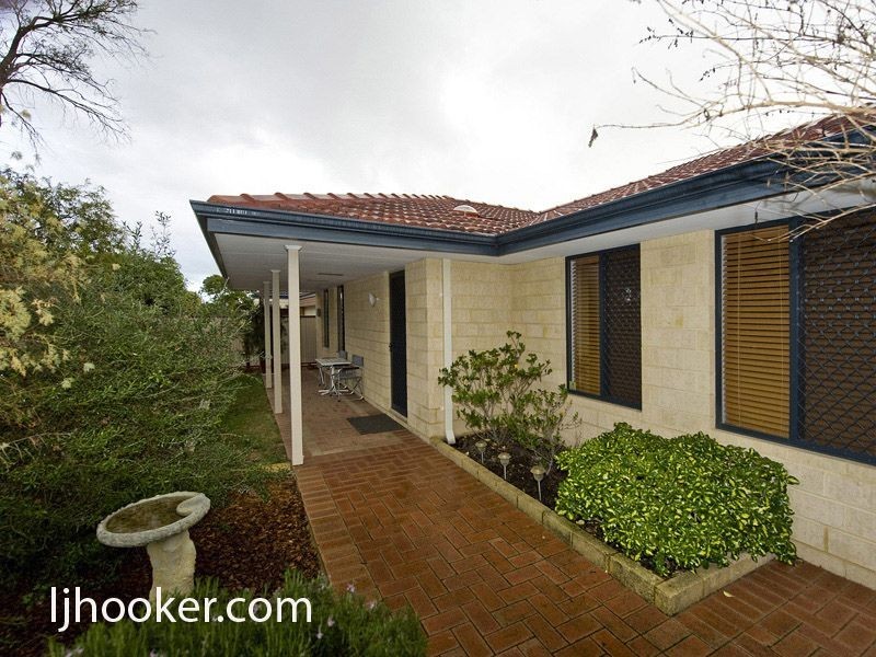 17 Melbourne Street, St James WA 6102