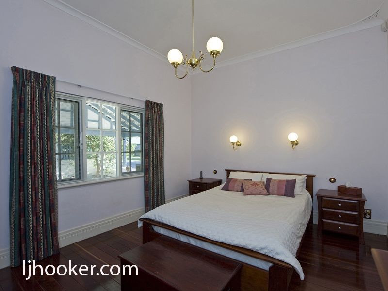 12 Rathay Street, Victoria Park WA 6100