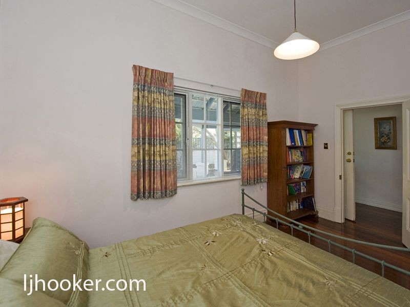 12 Rathay Street, Victoria Park WA 6100