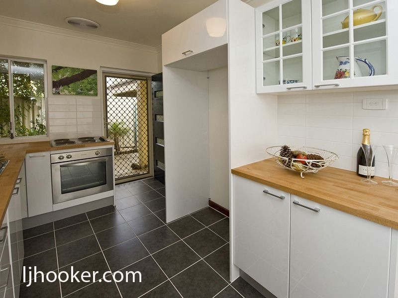 4/86 Robert Street, Como WA 6152