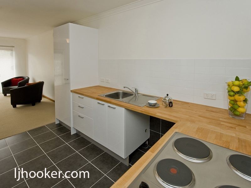4/86 Robert Street, Como WA 6152