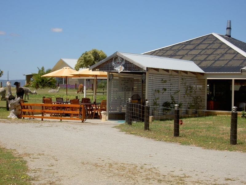 899 Elliot Road, Serpentine WA 6125