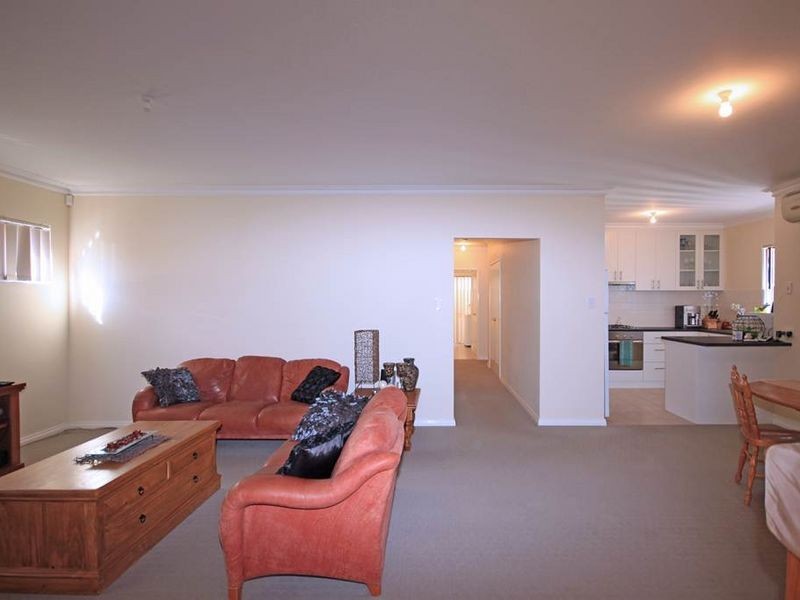 20C Alexander Road, Rivervale WA 6103