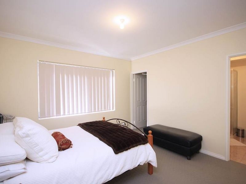 20C Alexander Road, Rivervale WA 6103