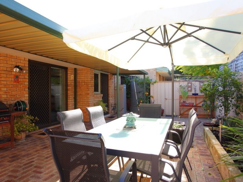 2/12 Basinghall Street, East Victoria Park WA 6101