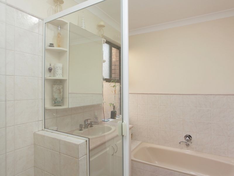 2/12 Basinghall Street, East Victoria Park WA 6101