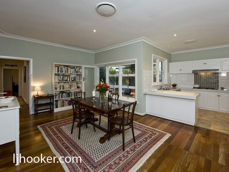 37 Lockhart Street, Como WA 6152