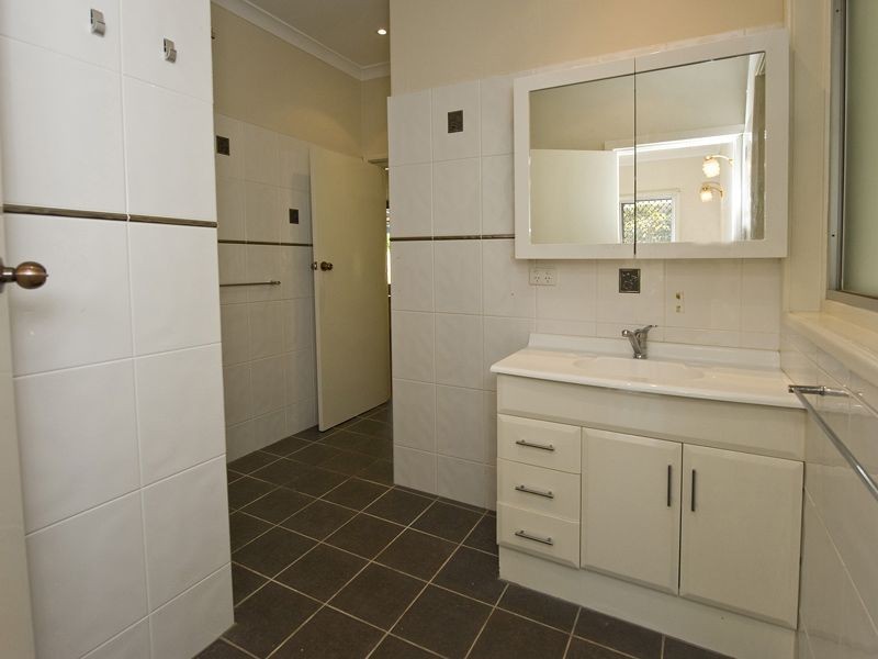 123 Hill View Terrace, St James WA 6102