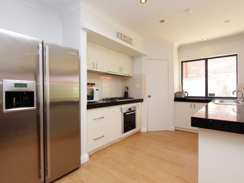 13 Mofflyn Circle, East Victoria Park WA 6101