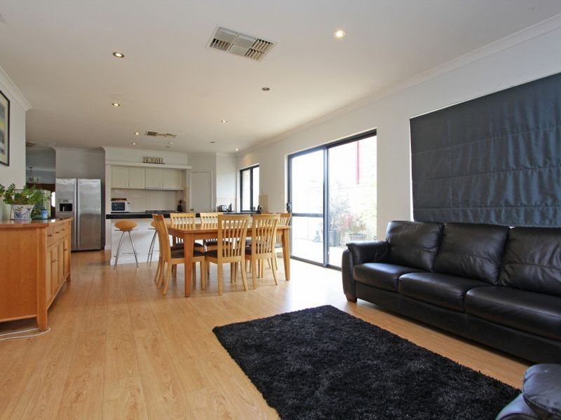 13 Mofflyn Circle, East Victoria Park WA 6101