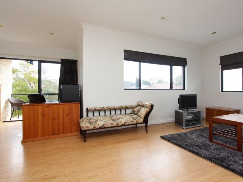 13 Mofflyn Circle, East Victoria Park WA 6101