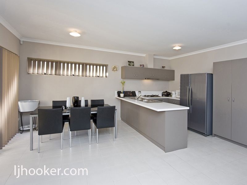66B Amherst Road, Canning Vale WA 6155