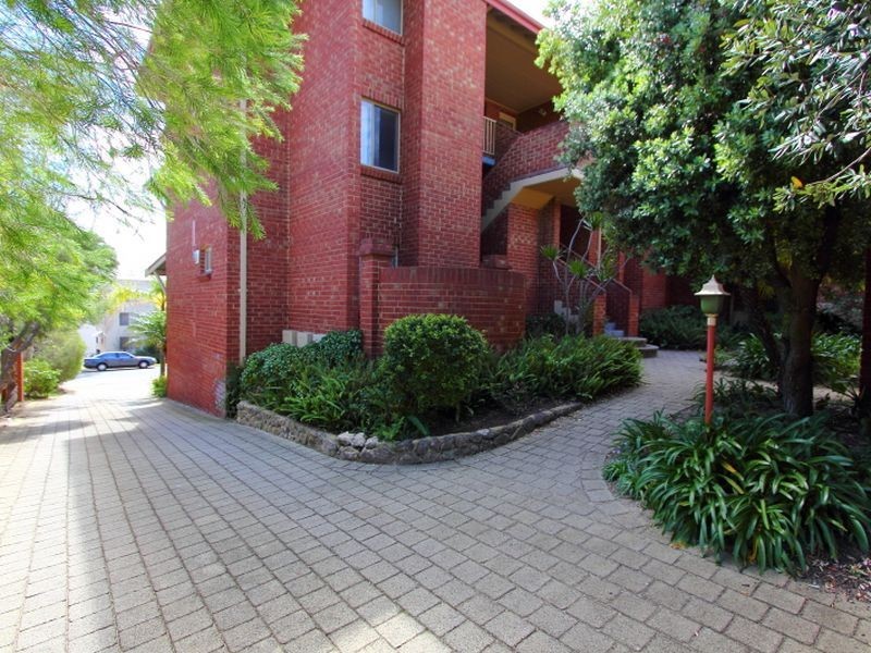 9/12 King George Street, Victoria Park WA 6100