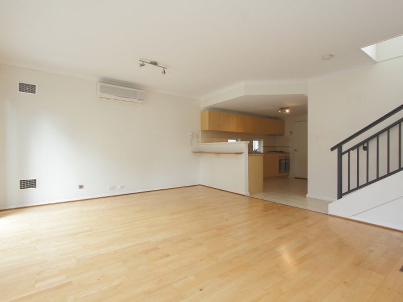 2/77 King George Street, Victoria Park WA 6100