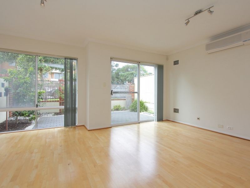 2/77 King George Street, Victoria Park WA 6100