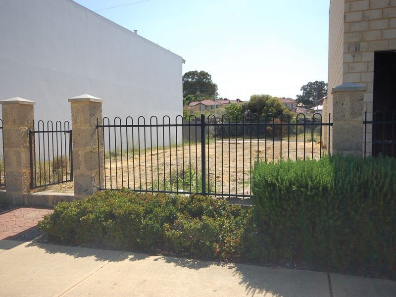 5 Mytilene Drive, Victoria Park WA 6100