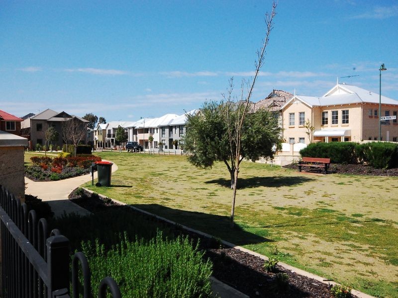 5 Mytilene Drive, Victoria Park WA 6100