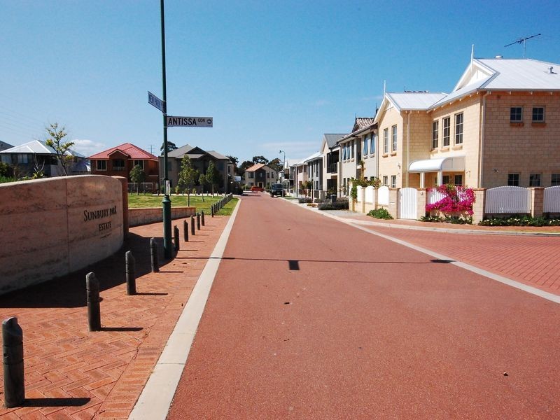 5 Mytilene Drive, Victoria Park WA 6100