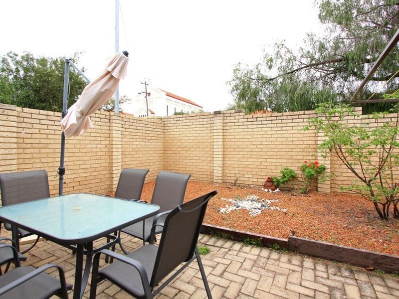 9/6-8 Leonard Street, Victoria Park WA 6100