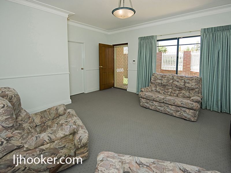 2/129 Hordern Street, Victoria Park WA 6100