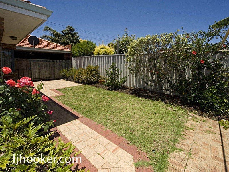 2/129 Hordern Street, Victoria Park WA 6100