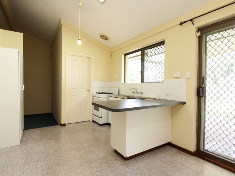 8 Berberis Way, Forrestfield WA 6058