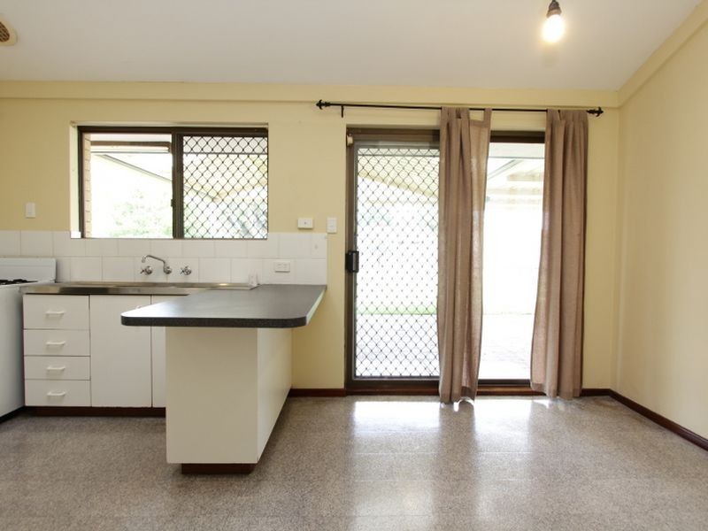 8 Berberis Way, Forrestfield WA 6058