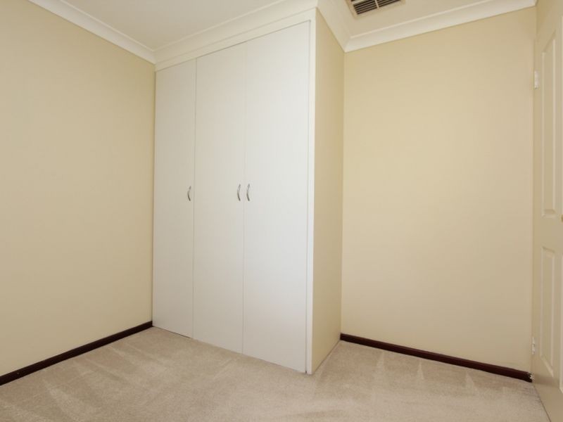 8 Berberis Way, Forrestfield WA 6058