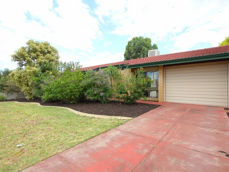8 Berberis Way, Forrestfield WA 6058