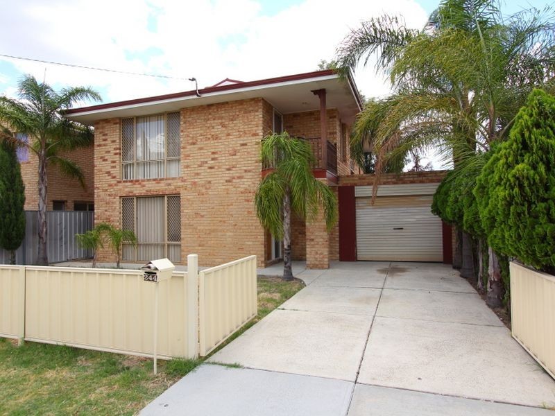 244 Wharf Street, Queens Park WA 6107