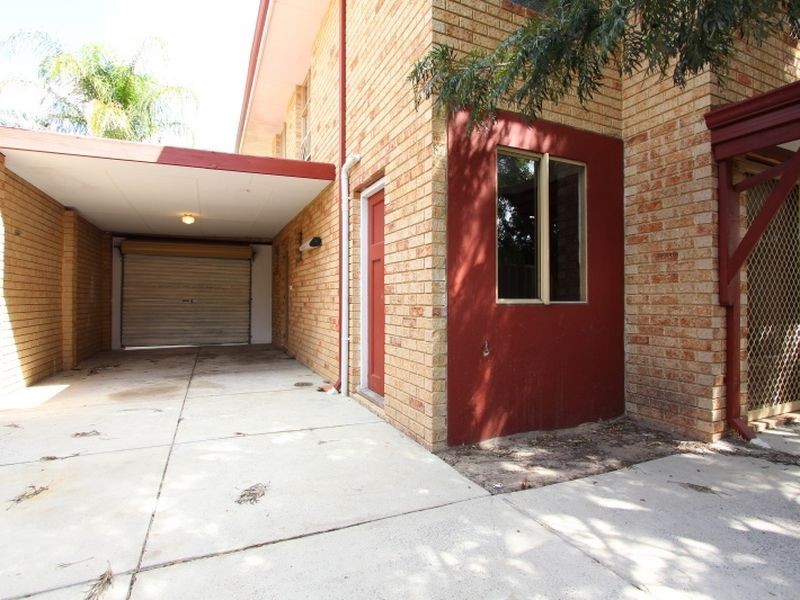 244 Wharf Street, Queens Park WA 6107