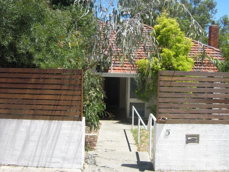 5 McMaster Street, Victoria Park WA 6100