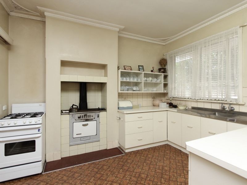 22 Roberts Road, Carlisle WA 6101