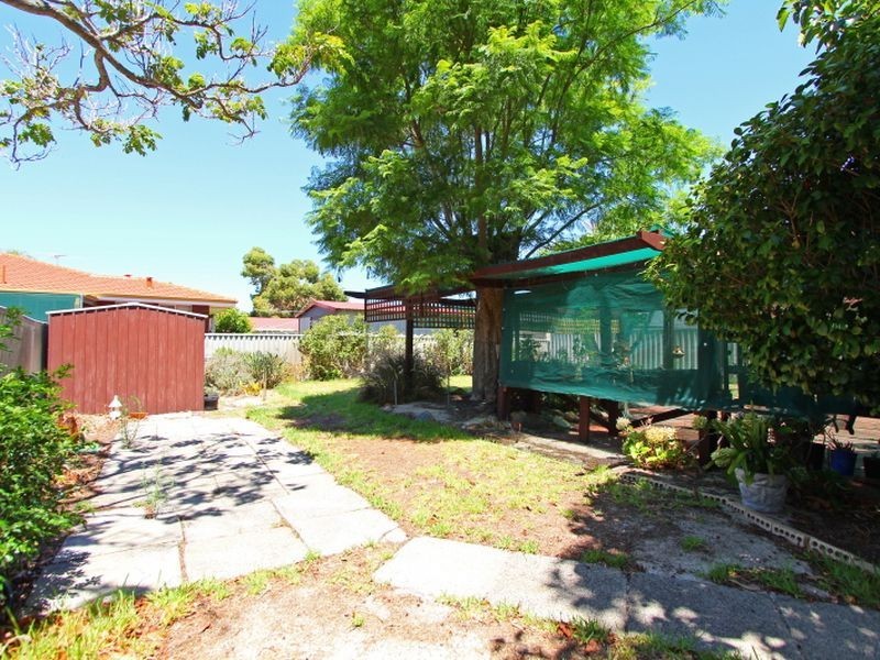 22 Roberts Road, Carlisle WA 6101
