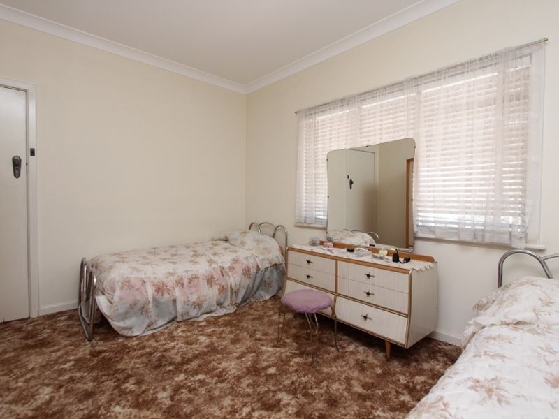 22 Roberts Road, Carlisle WA 6101