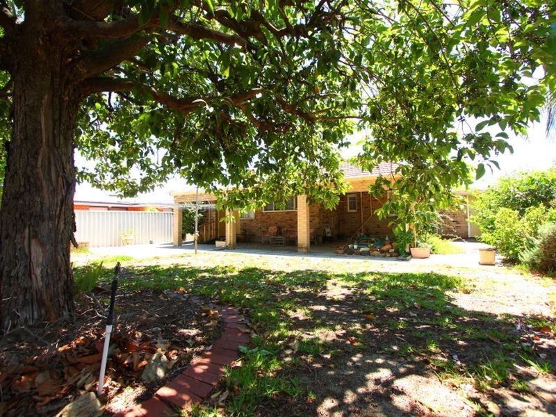22 Roberts Road, Carlisle WA 6101